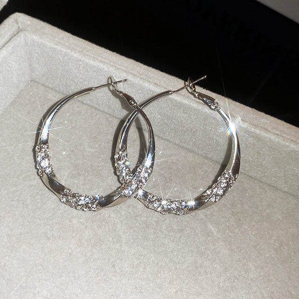 Boucles d’oreilles à effet diamant, élégantes et faciles à porter