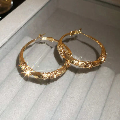 Boucles d’oreilles à effet diamant, élégantes et faciles à porter